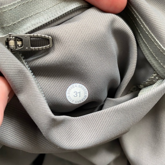 Lululemon ABC Commuter Pant - Picture 5 of 8